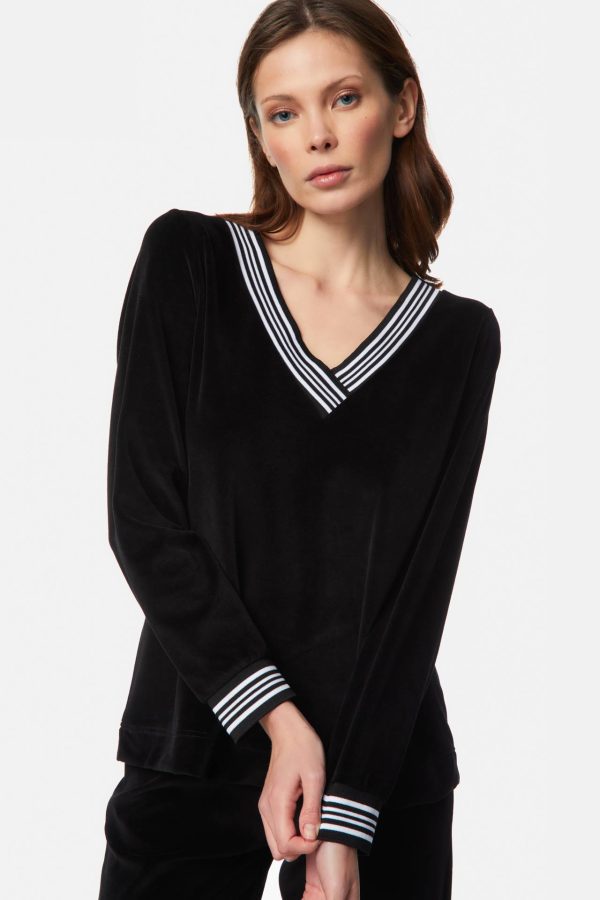 WOMEN'S BLACK VELVET PAJAMAS WITH STRIPE AND V-NECK MINERVA